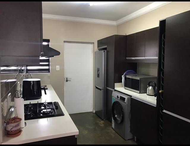 2 BEDROOM TOWNHOUSE FOR SALE IN GLENEAGLES